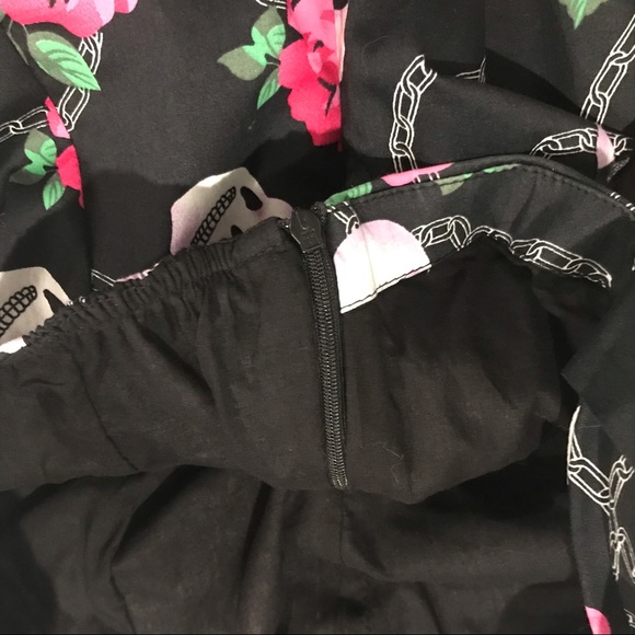 NEW Rockabilly Halter Fit n Flare Scull & Roses Dress - Picture 7 of 12